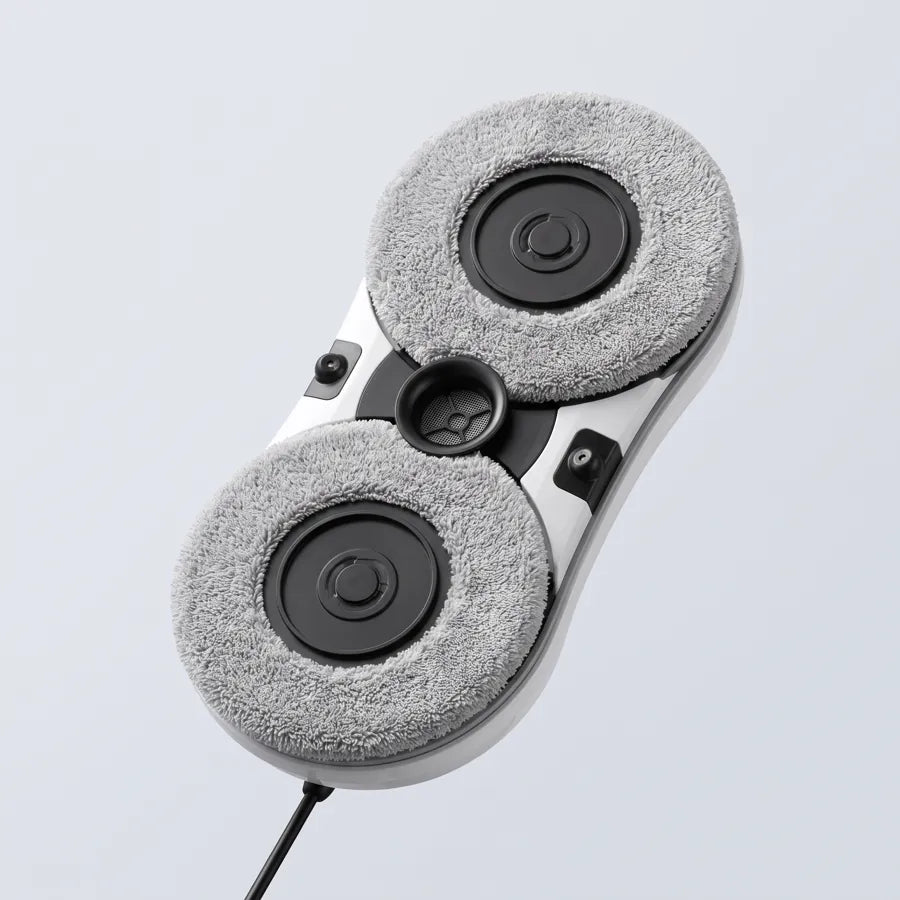 Unterseite des Klarsyn mit zwei rotierenden Mikrofaser-Pads